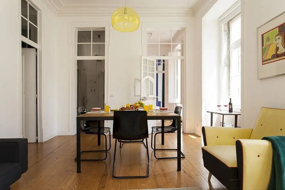 Baixa Delight 3 Bedroom Apartment 2nd Floor Walk Up - RNU 69322