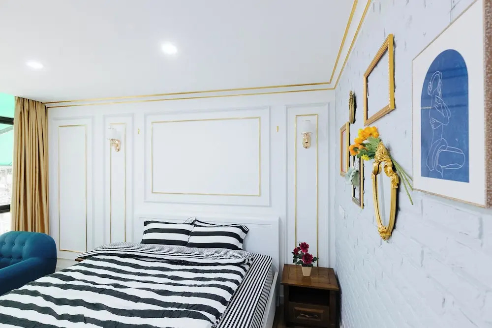 SaziHome Le Thanh Tong Hanoi