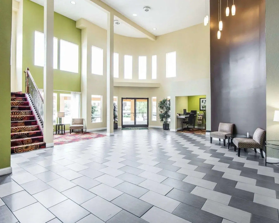 OYO Hotel Knoxville TN Cedar Bluff I-40