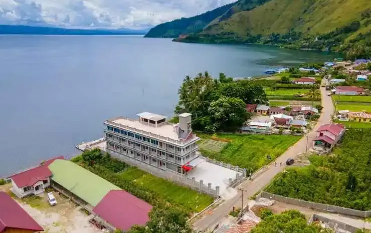 Senior Bakara Hotel