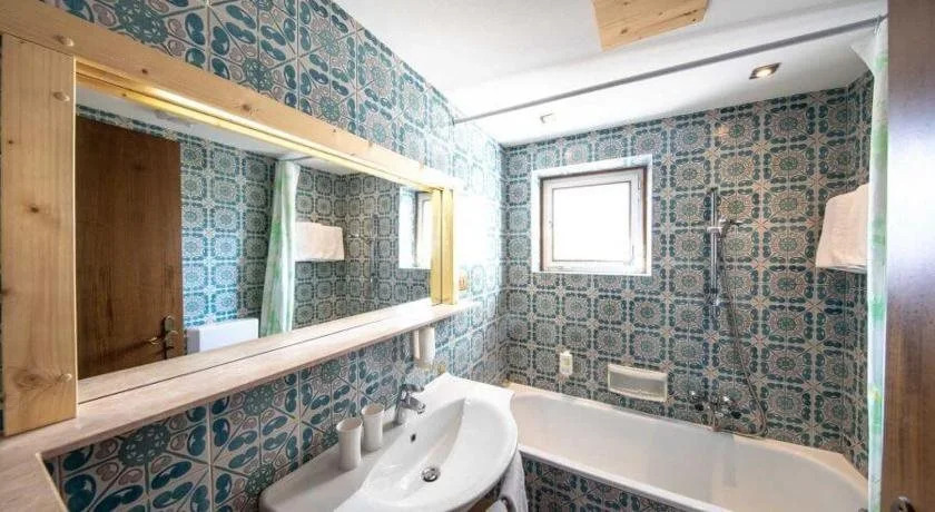Solaia Hotel & Guesthouse