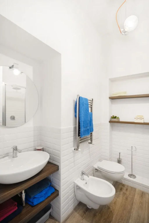 JOIVY Bright Apartment in De Angeli near Subway