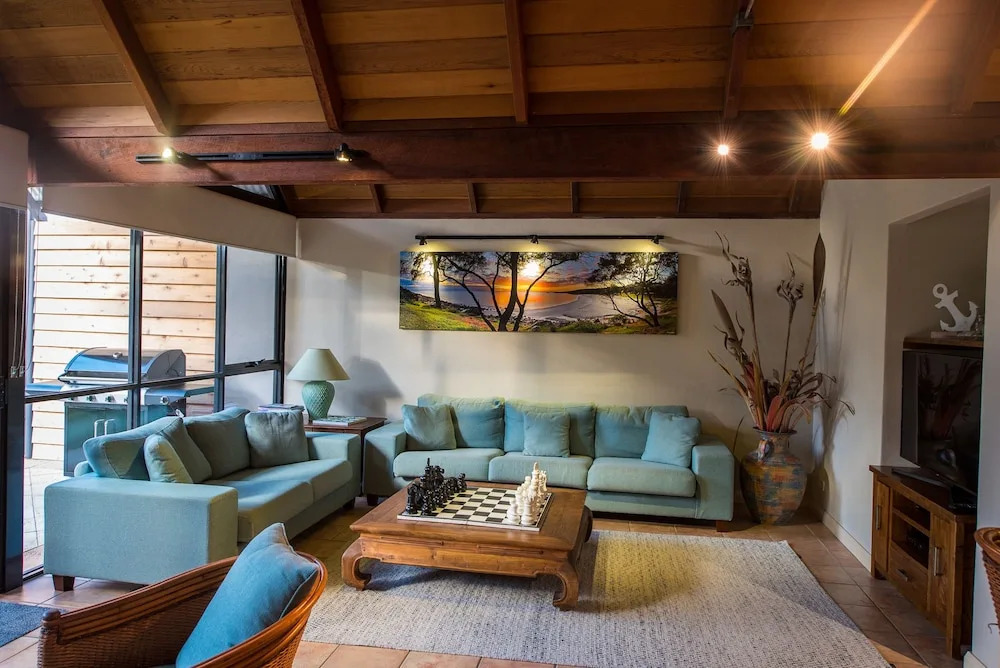 Whalers Cove Villas