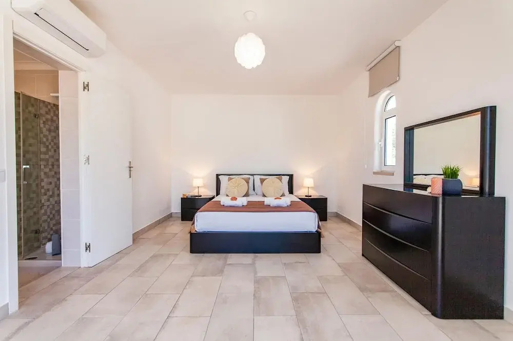Villa Serena - com piscina aquecível e barbecue em Albufeira