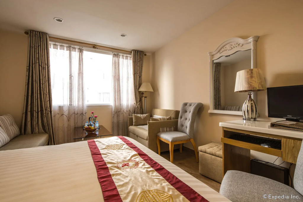 KiN Hotel Ly Tu Trong Edition