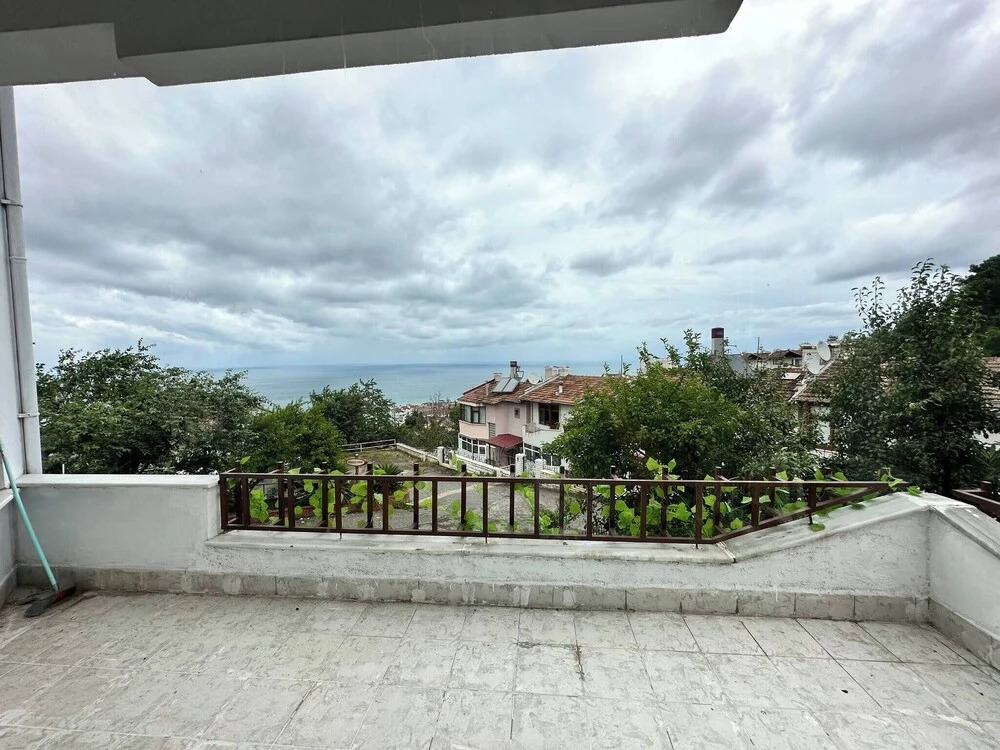 Peaceful Villa With Perfect View in the City Center