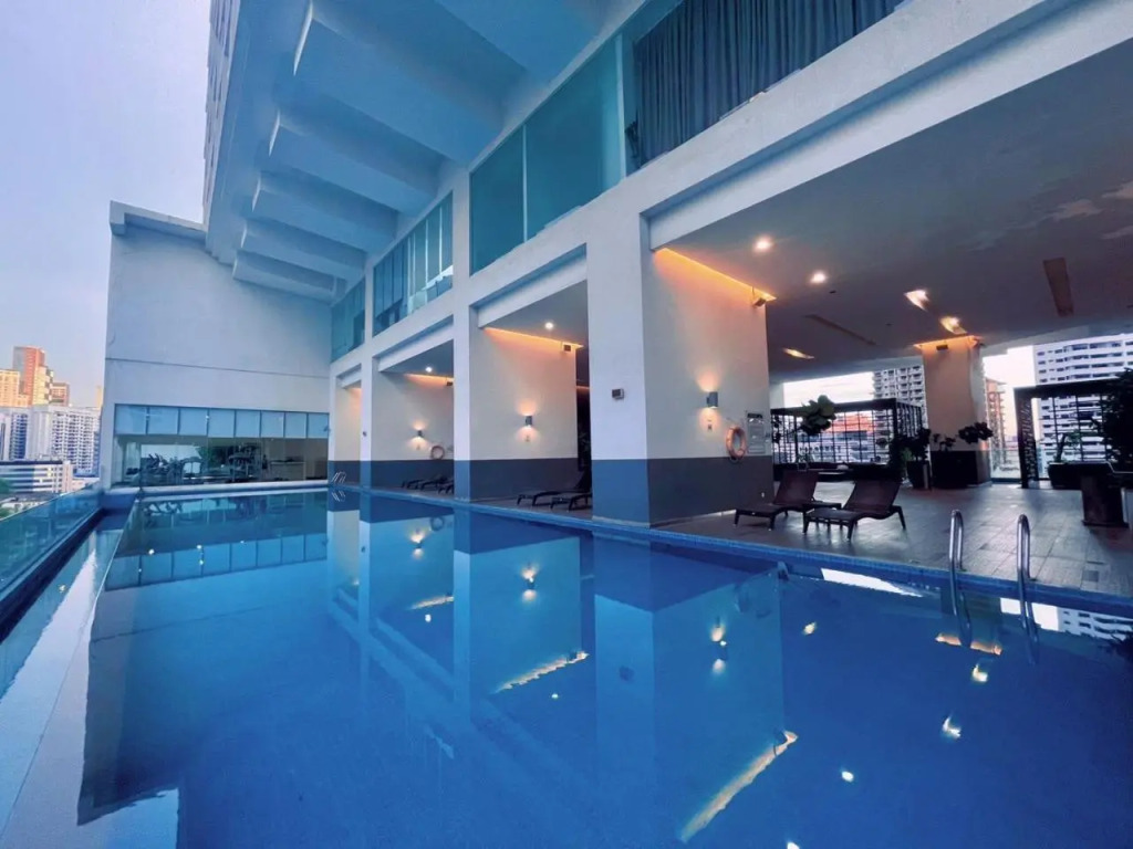 6PAX SUITES KL CITY Pavilion at Bukit Bintang NETFLIX & WIFI