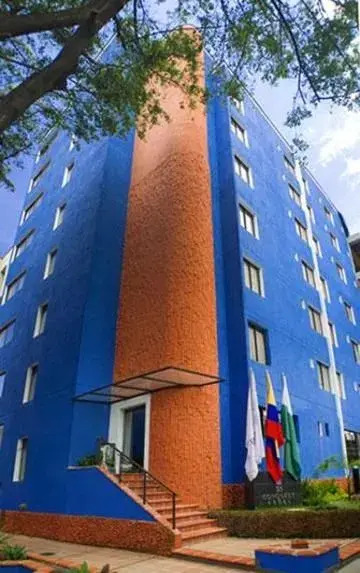 33 Conquest