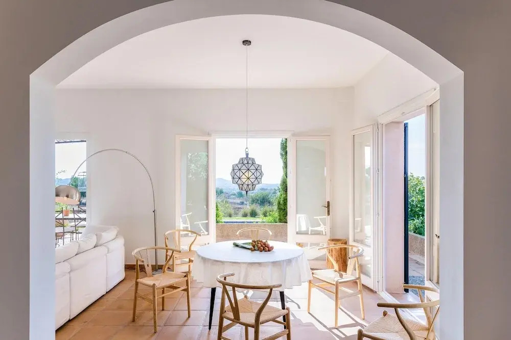 Spacious villa in Sant Llorenç, 230 m², private pool, sea view