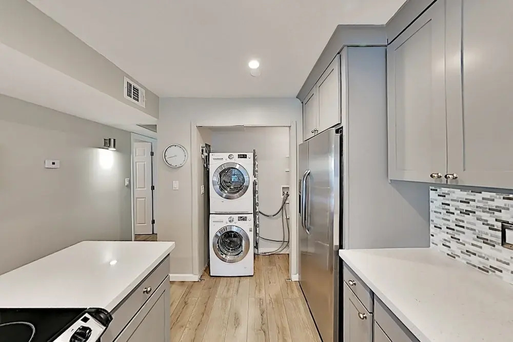4916n73r 2 Bedroom Townhouse
