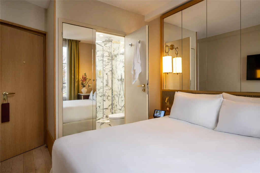 Le Belgrand Hotel Paris Champs Elysees, Tapestry By Hilton