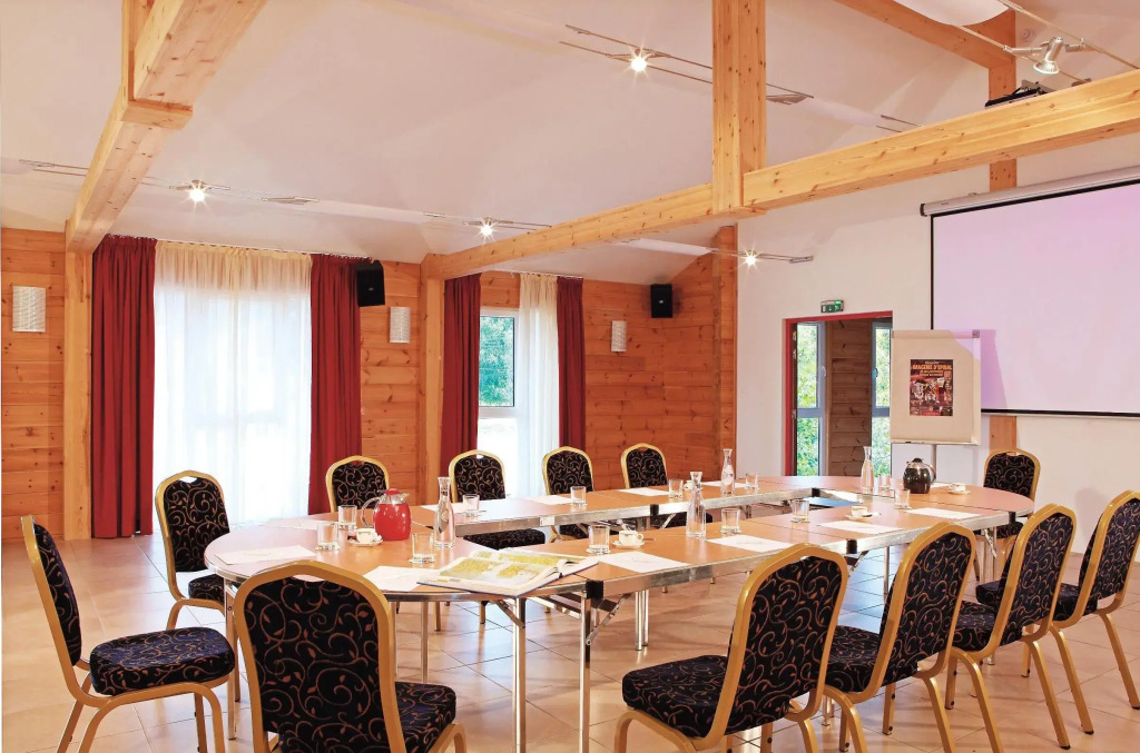 Logis Hôtel & Restaurant des Lacs