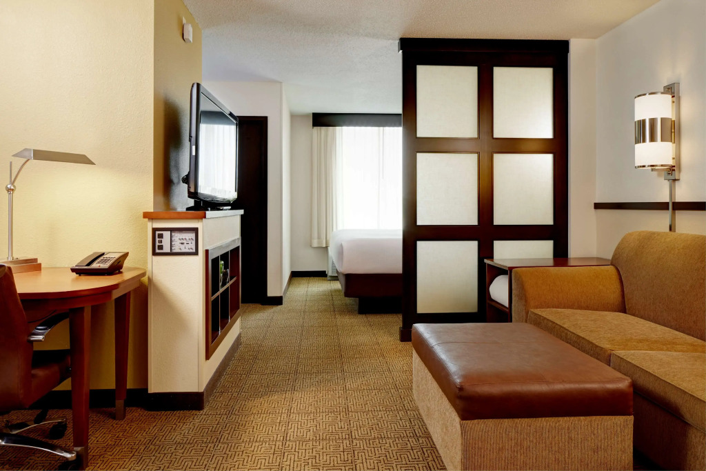 Hyatt Place Savannah Airport