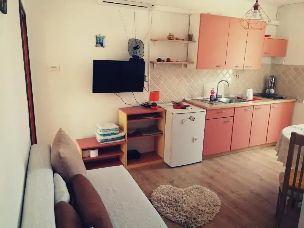 Apartments Ani