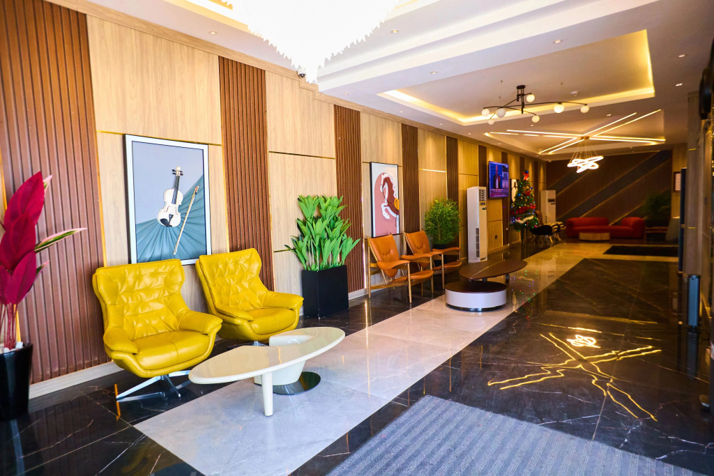 Отель Bourdillion Apartments Airport Road