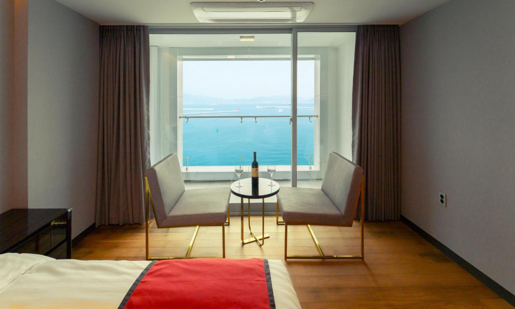 Venezia Hotel and Suite
