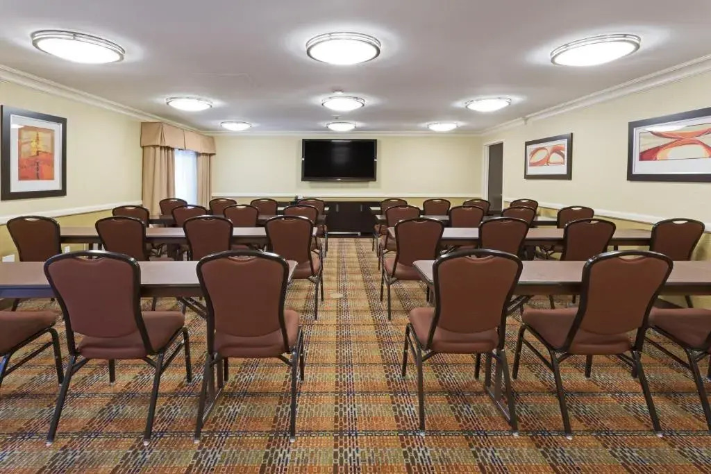 Holiday Inn Express Fort Lauderdale North - Executive Airport by IHG