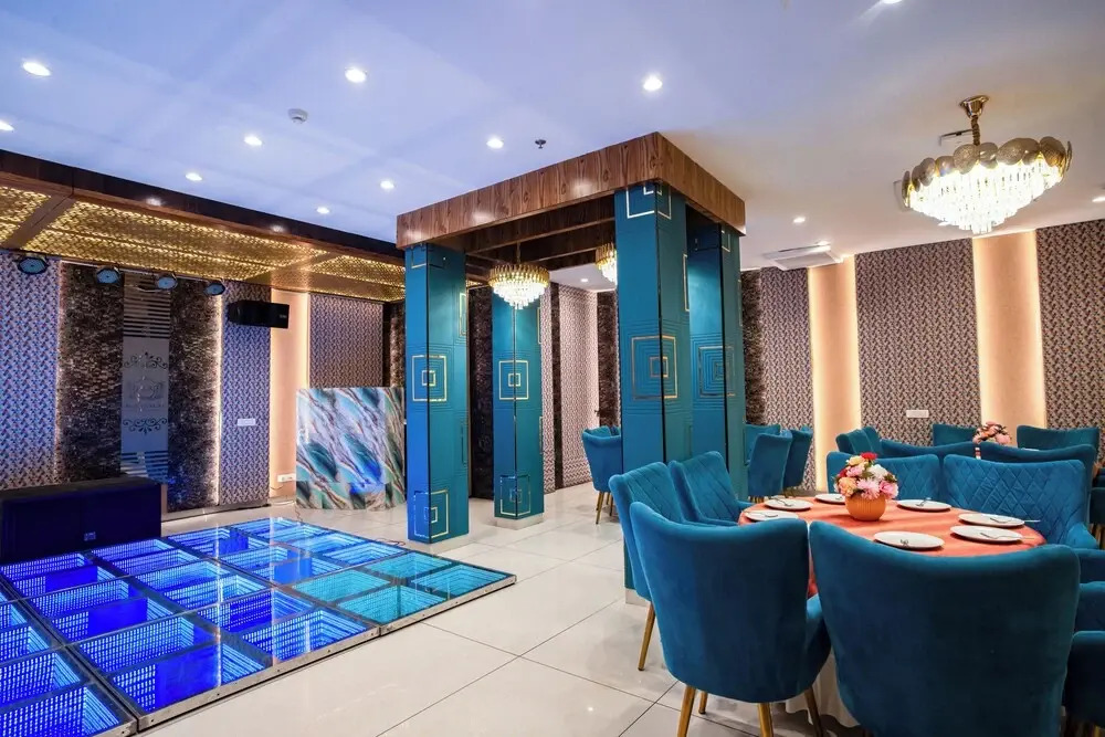 ACR Luxury Hotel