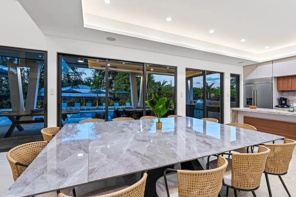 Miami Ultra Villa w Pool by Glam Homes