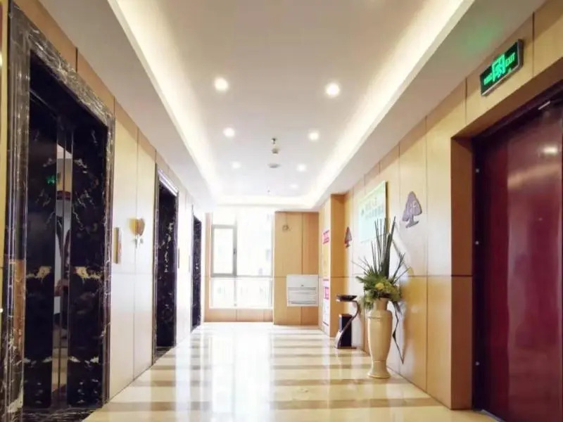 GreenTree Inn Xining Jianguo Road Railway Station Express Hotel
