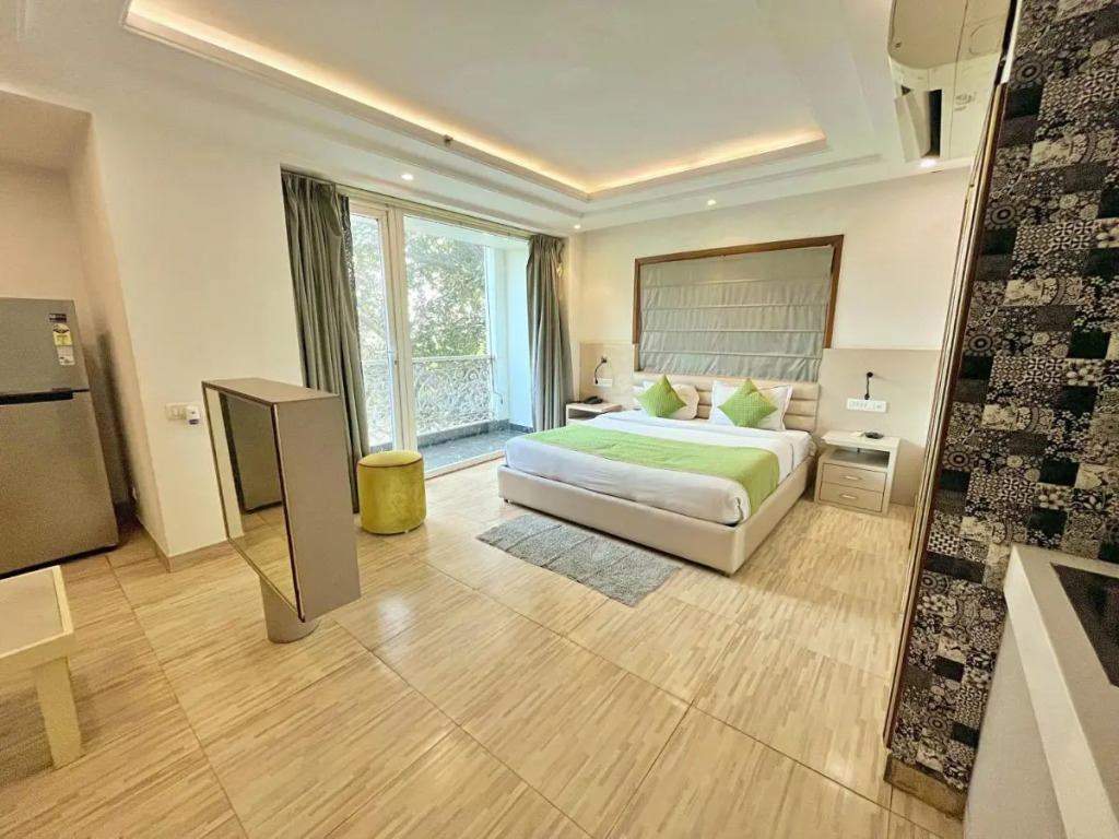 Red Rose Homestay - Rooms with Kitchenette
