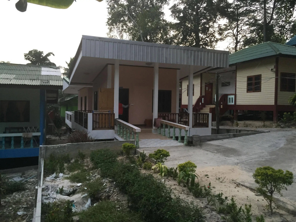 Sea Breeze Resort