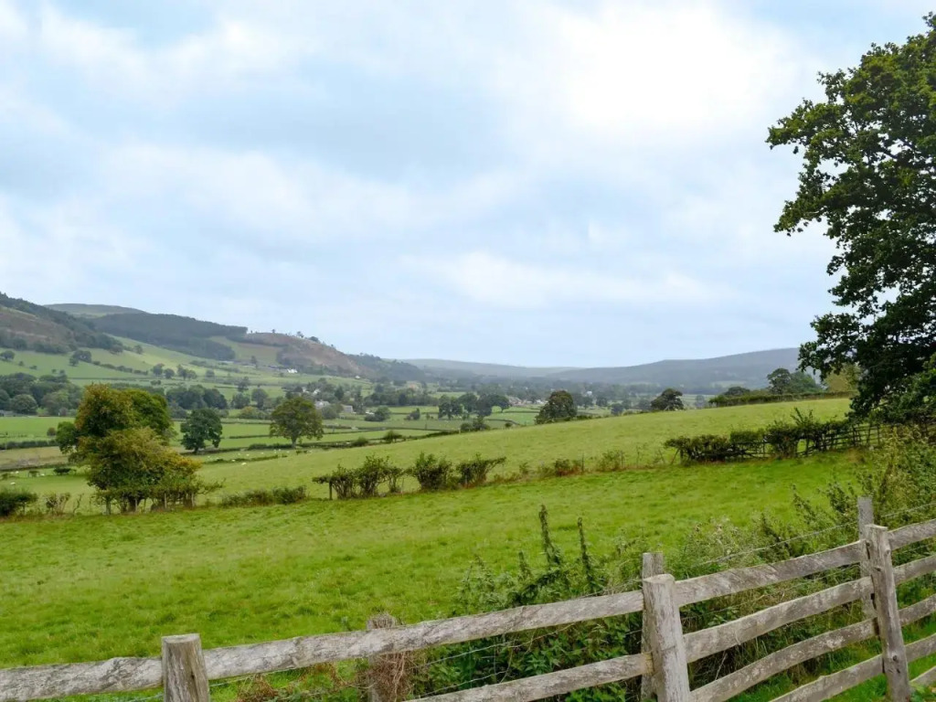Crogen Bryn Awel