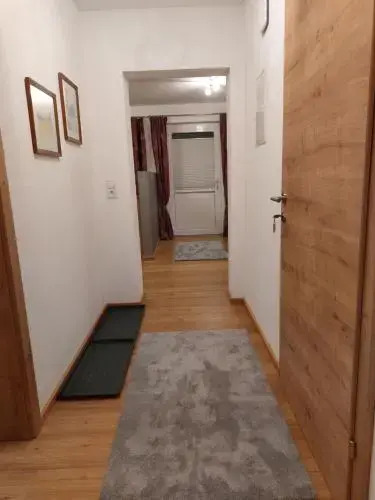 Apart Jakob