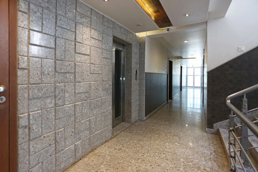 OYO 8190 Hotel Satyan Inn