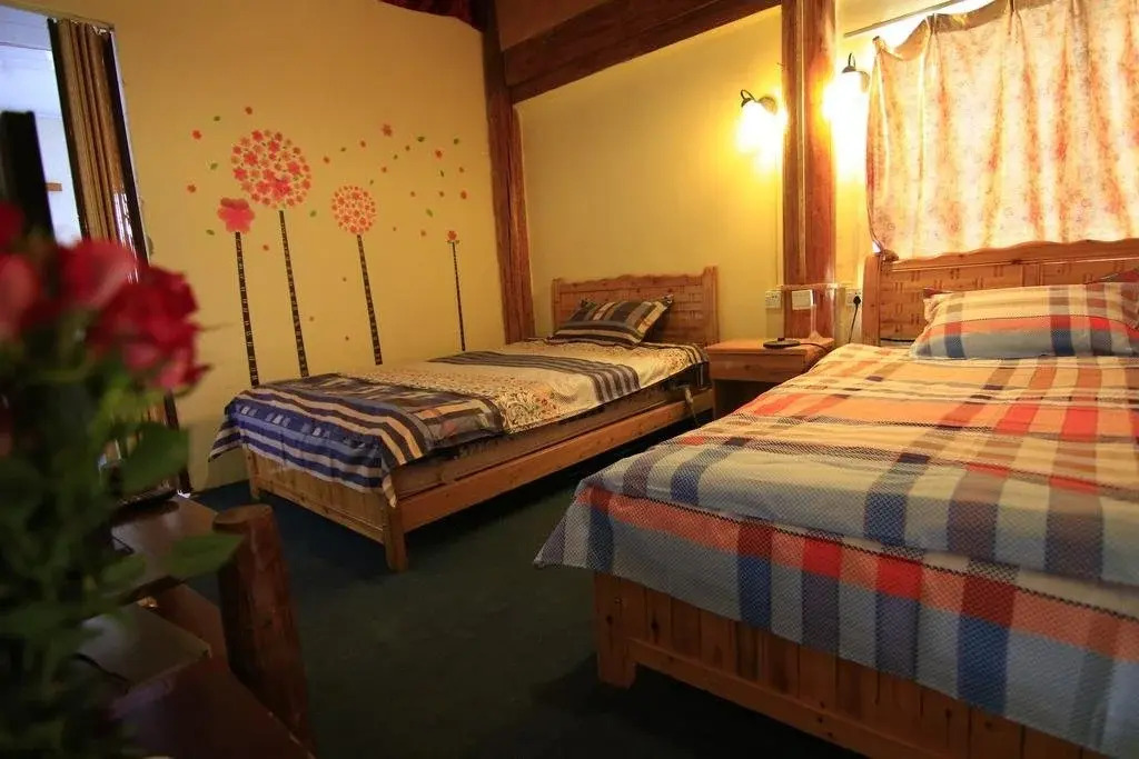 Lijiang Shuhe Shi Wu Wan Hostel