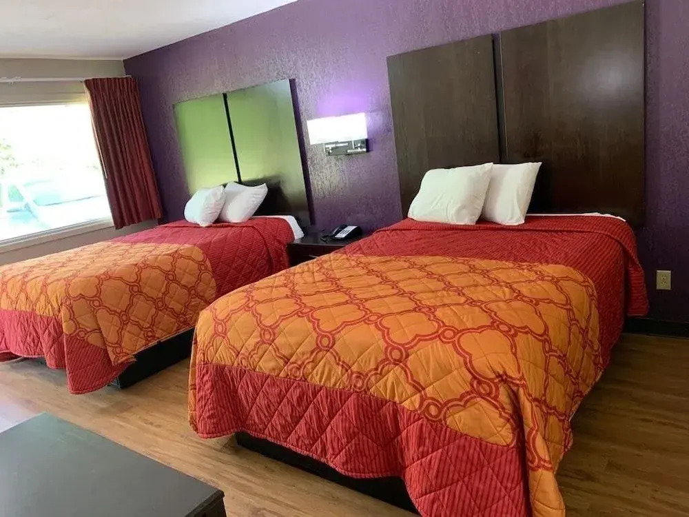 Relax Inn & Suites