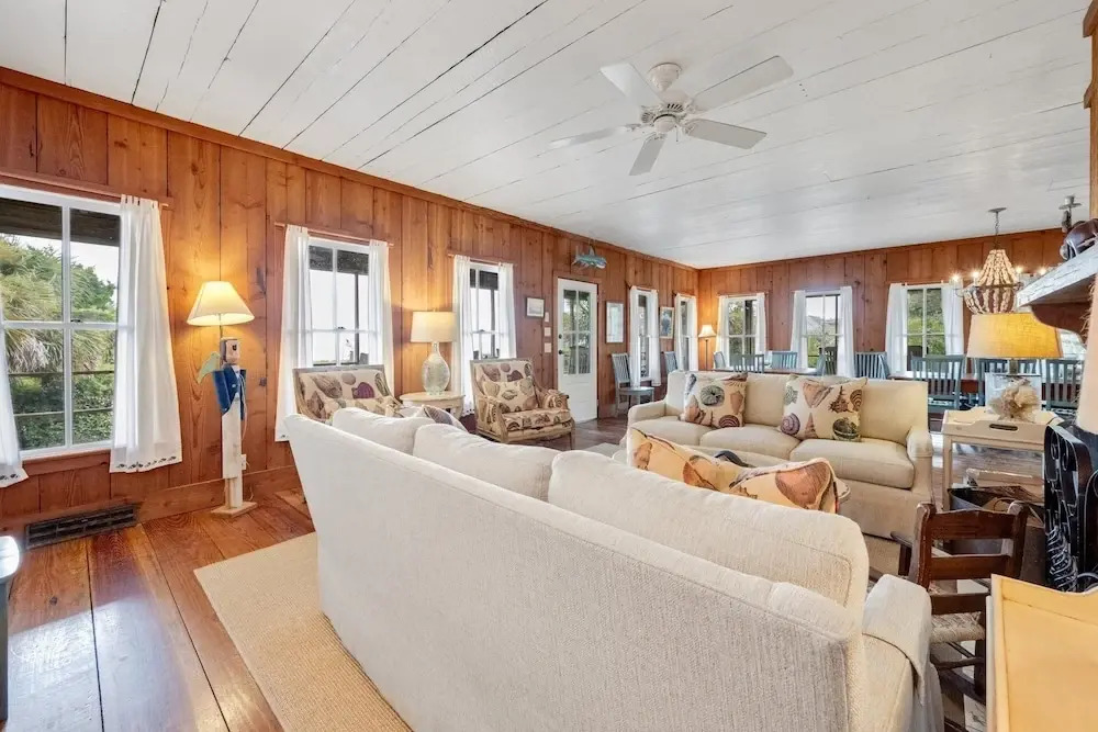 Spectacular Oceanfront Living With An Inviting Kitchen Perfect For Entertaining Kitchens Beach House 9 Bedroom Home by Peace Vacations