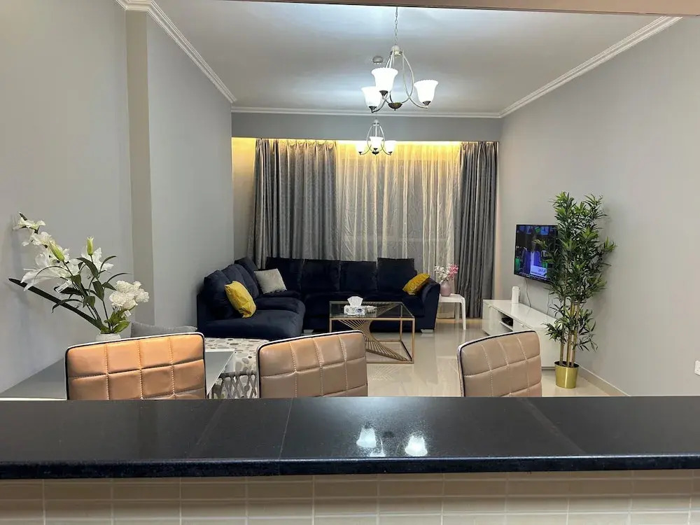 Luxurious and Spacious one Bedroom Apartment in the Heart of Dubai