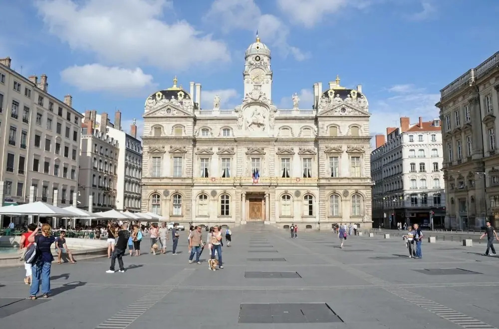 DIFY Opera - Hotel de Ville
