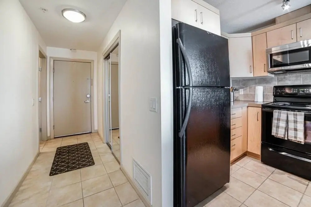 Gorgeous 2bd Condo Patio Gym Parking Coffee