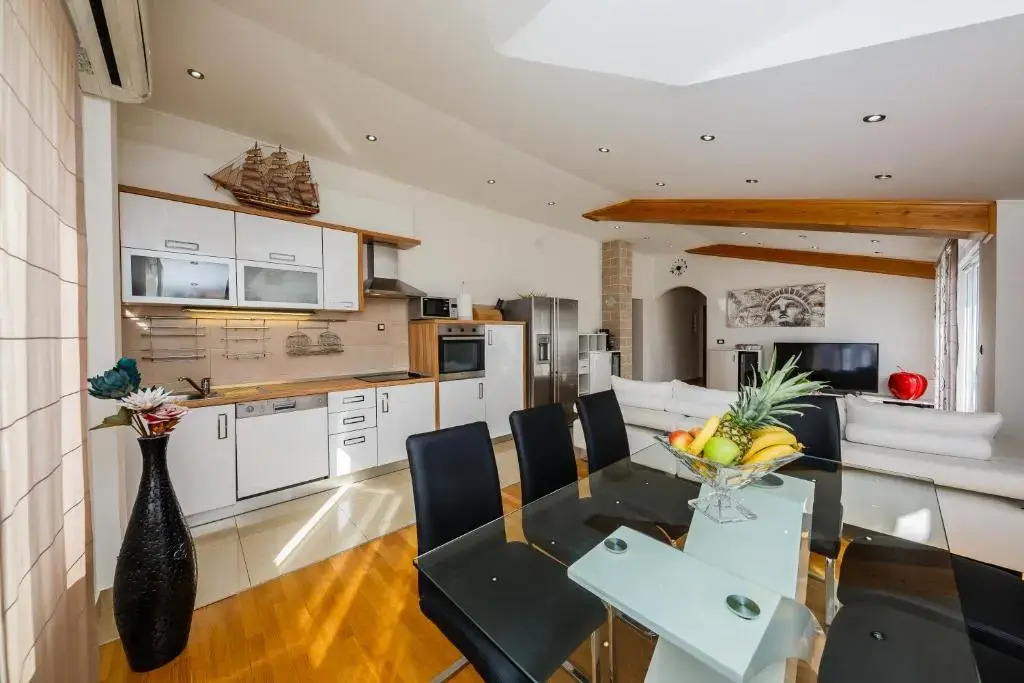 Apartments Selak