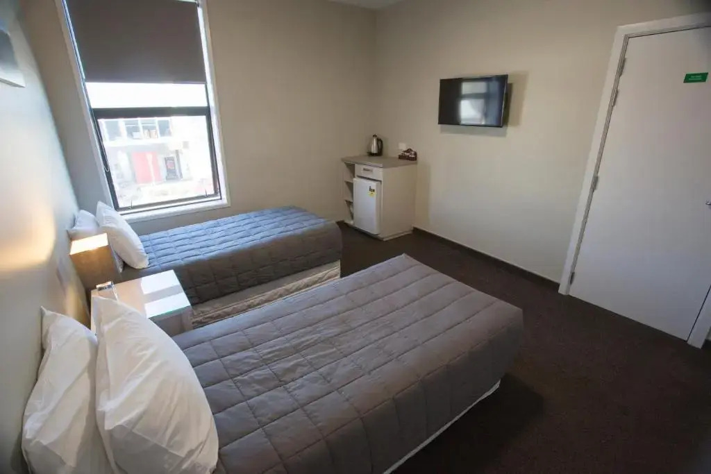 Stumpers Hotel