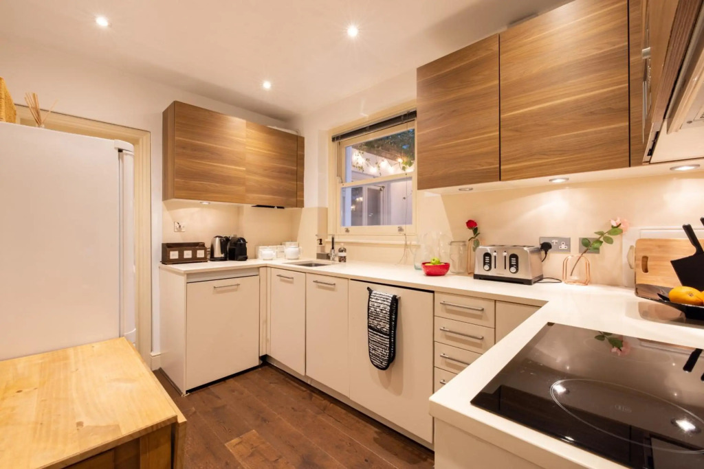 Niru 5-Star Hidden Secret on Earl's Court