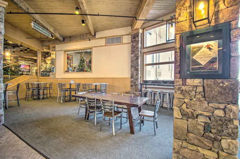 Snug Wintergreen Resort Studio: Ski In & Out!