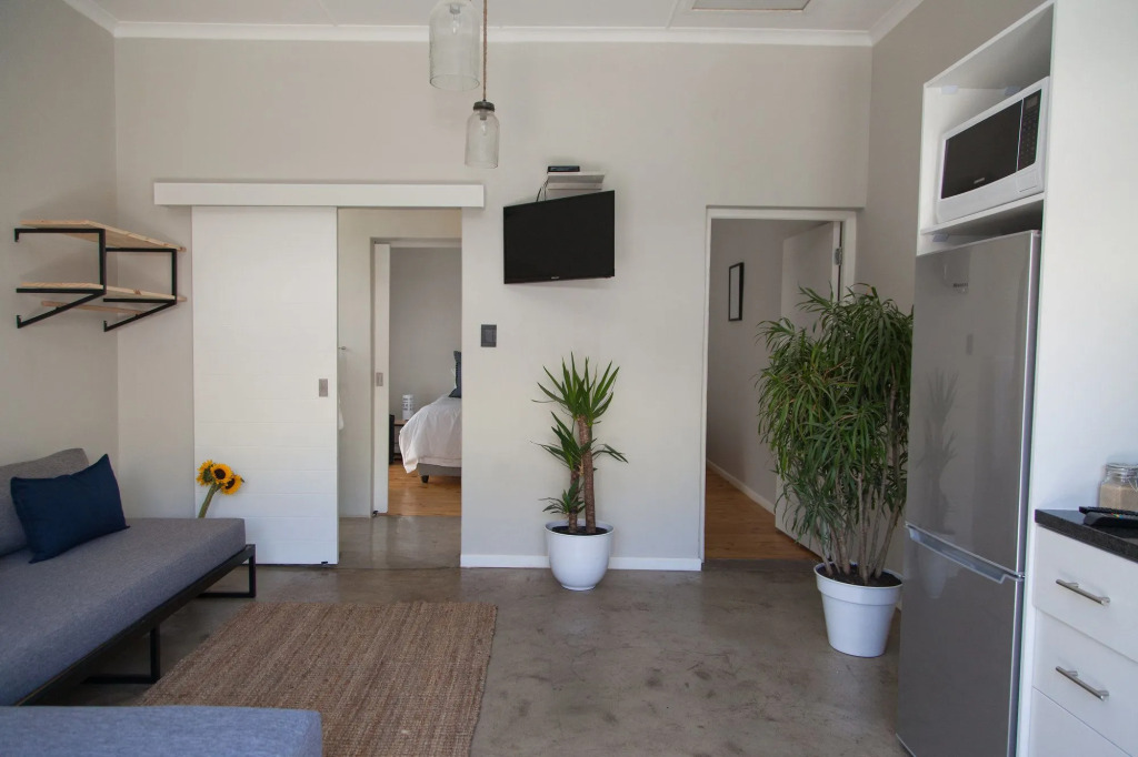 Loddeys Guesthouse by Beach Collection Winelands