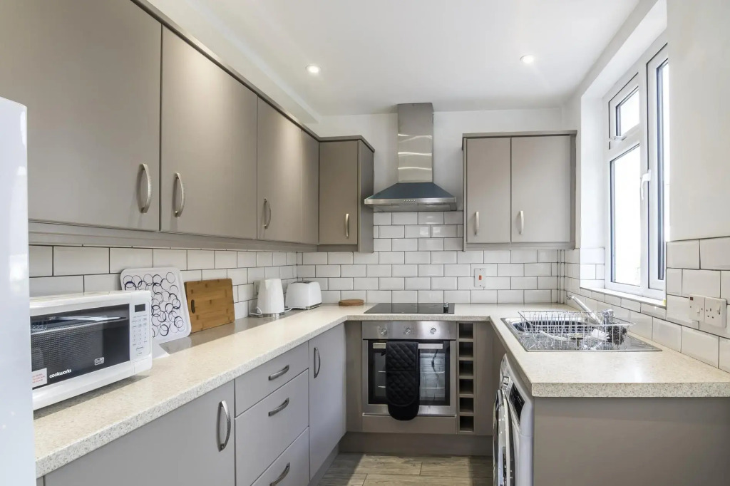 Sandy Retreat - 3 Bedroom Holiday Home - Tenby