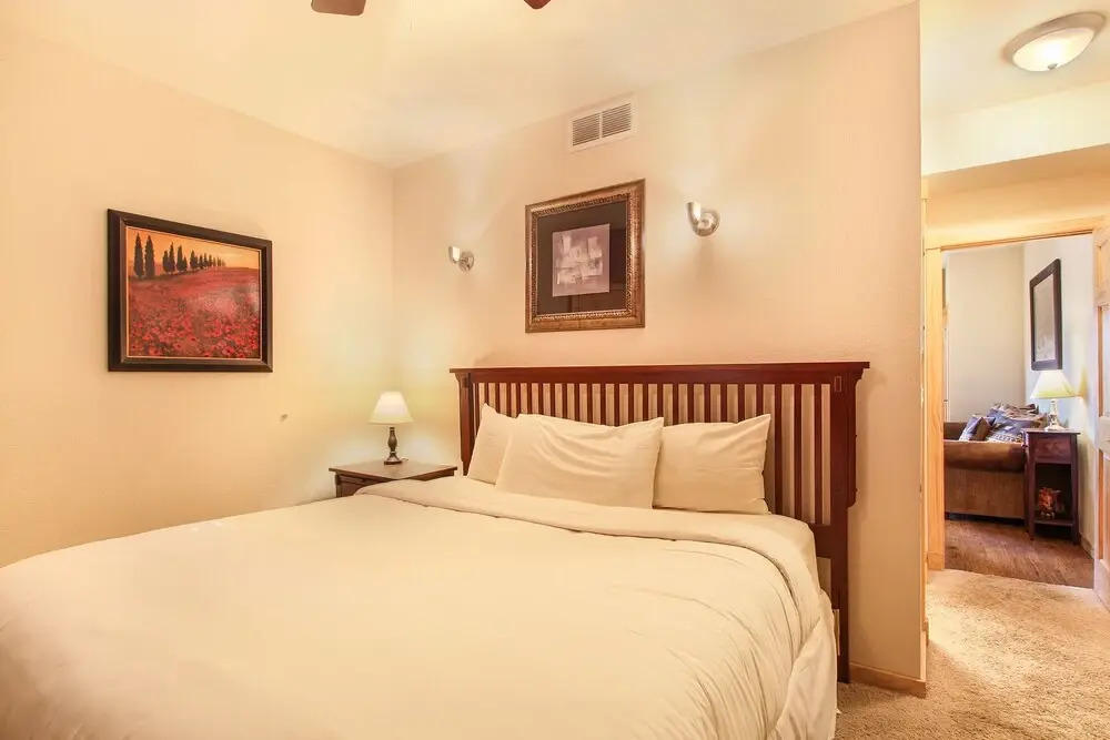 Macgregor Mountain 27c 1 Bedroom Condo by RedAwning
