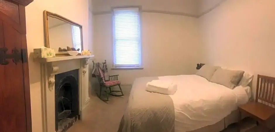 Te Rata House - All 6 Rooms