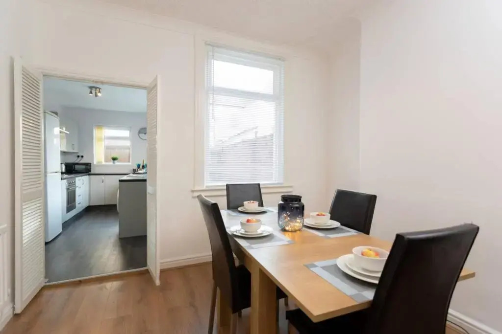 Winston House Stockton Central Workstays UK