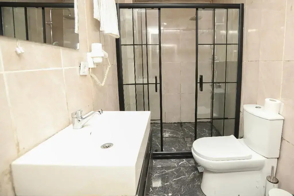 La Pera Suites