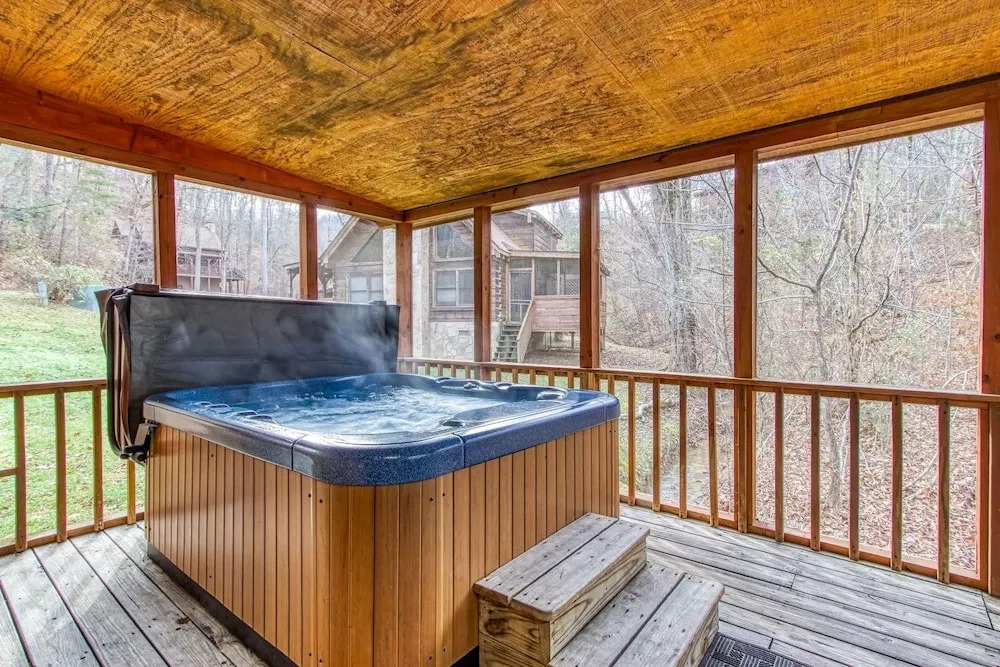 ER46 - Cherith Brook - Great location, Just across from swimming pool! cabin