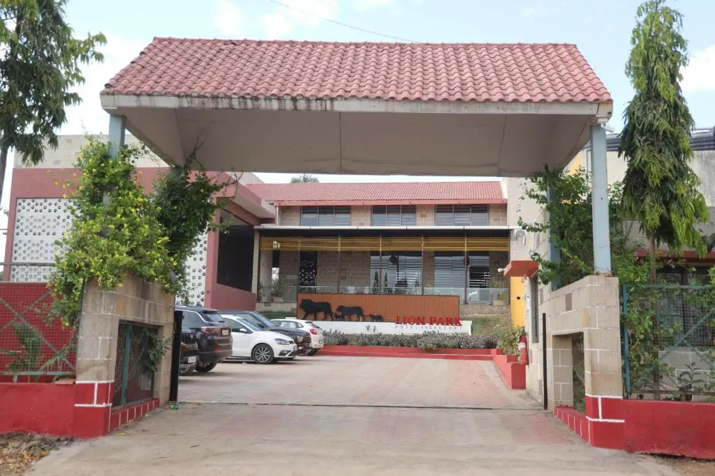Lion Park Hotel And Resort