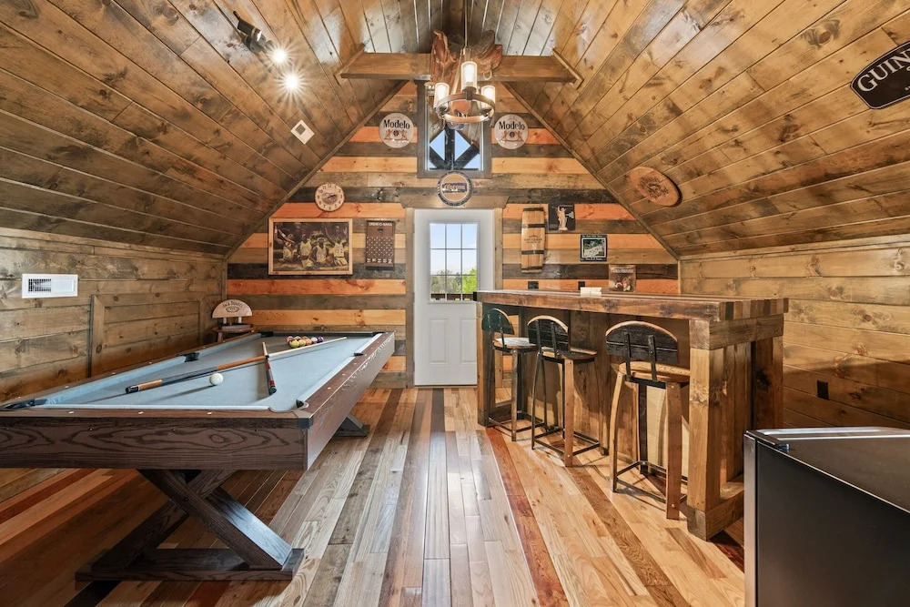 Cabin w/ Hot Tub & Game Room in the Smokys!
