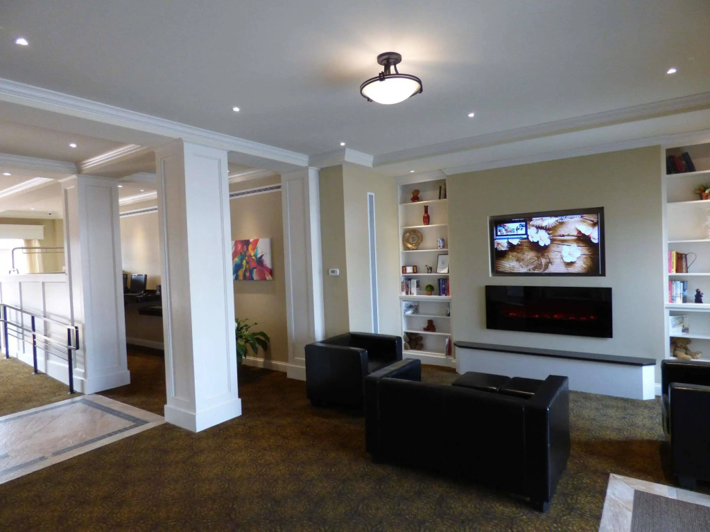 Best Western Plus Longbranch Hotel & Convention Center