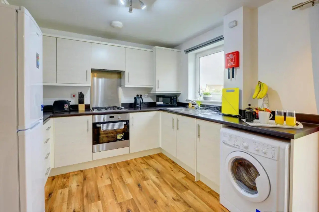 2-Bedroom Apartment, En-suite, Ground Floor by MBIZ
